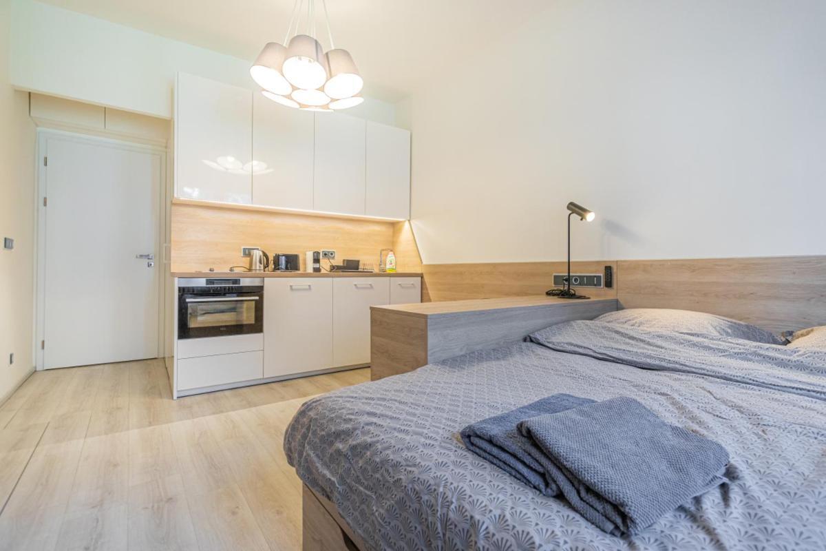 Business Studio Andel, 10 Min To Centre, Netflix, Paid Parking Prague Extérieur photo